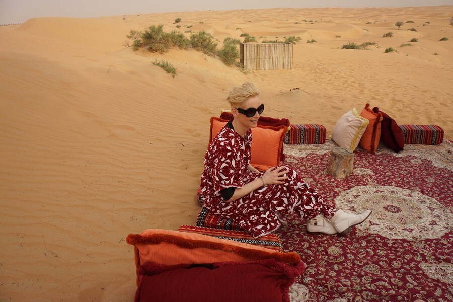 Tilda Swinton in Dubai by Amanda Harlech 8
