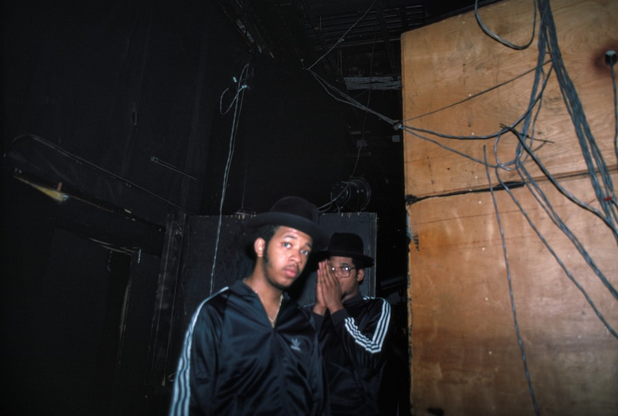RUN DMC PRAYING BACKSTAGE 12