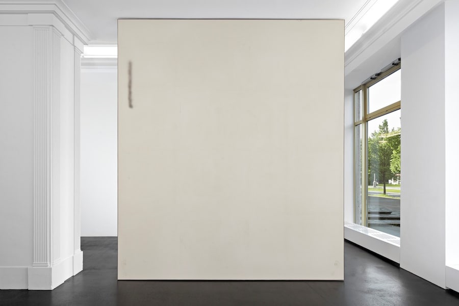 12-DO-Emotional-Paintings-installation-view-Peres- 10