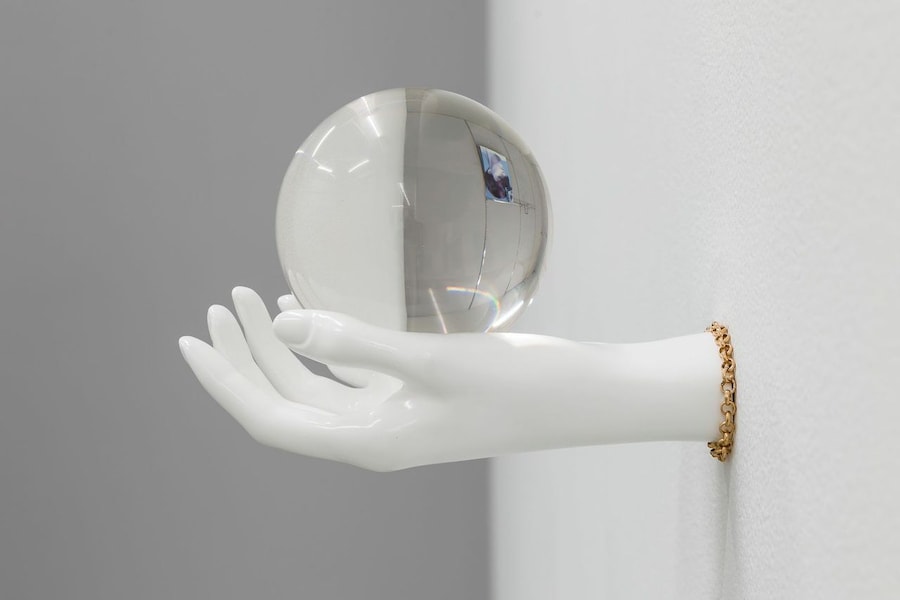 Gabriele Beveridge: Anonymous Faces 3