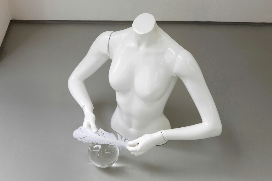 Gabriele Beveridge: Anonymous Faces 18