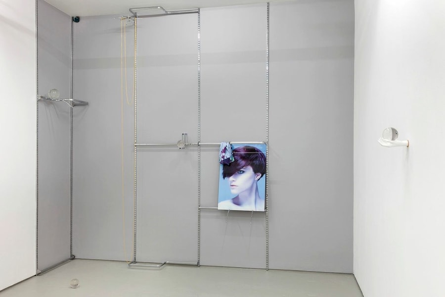 Gabriele Beveridge: Anonymous Faces 22