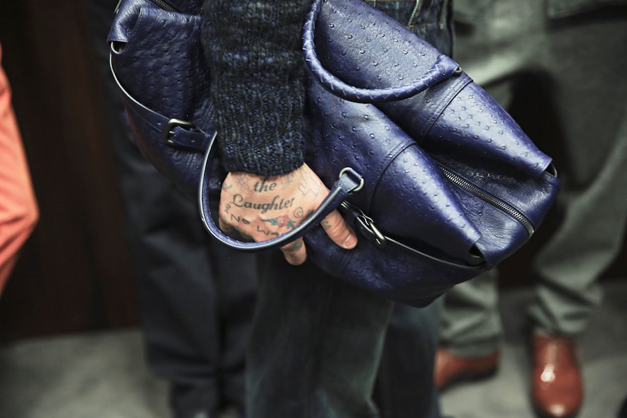 Bottega Veneta AW15 menswear Milan navy tote bag 18