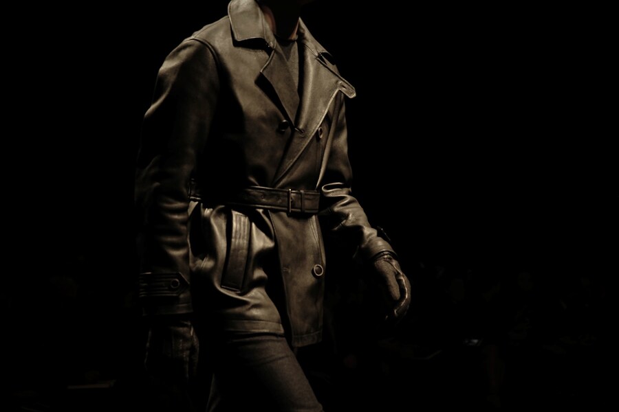 Salvatore Ferragamo AW15 Runway Black Leather Gloves 24