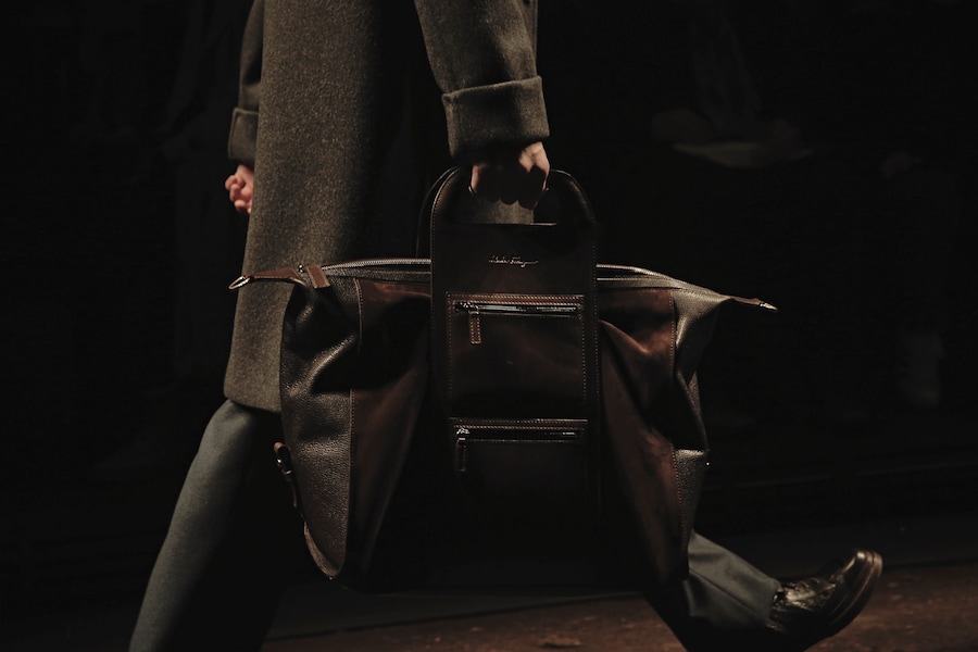 Salvatore Ferragamo AW15 Runway Bag Detail Leather Black 31