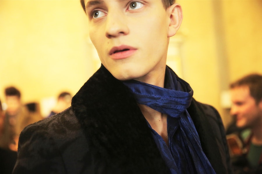 Roberto Cavalli AW15 scarf detail blue backstage 22