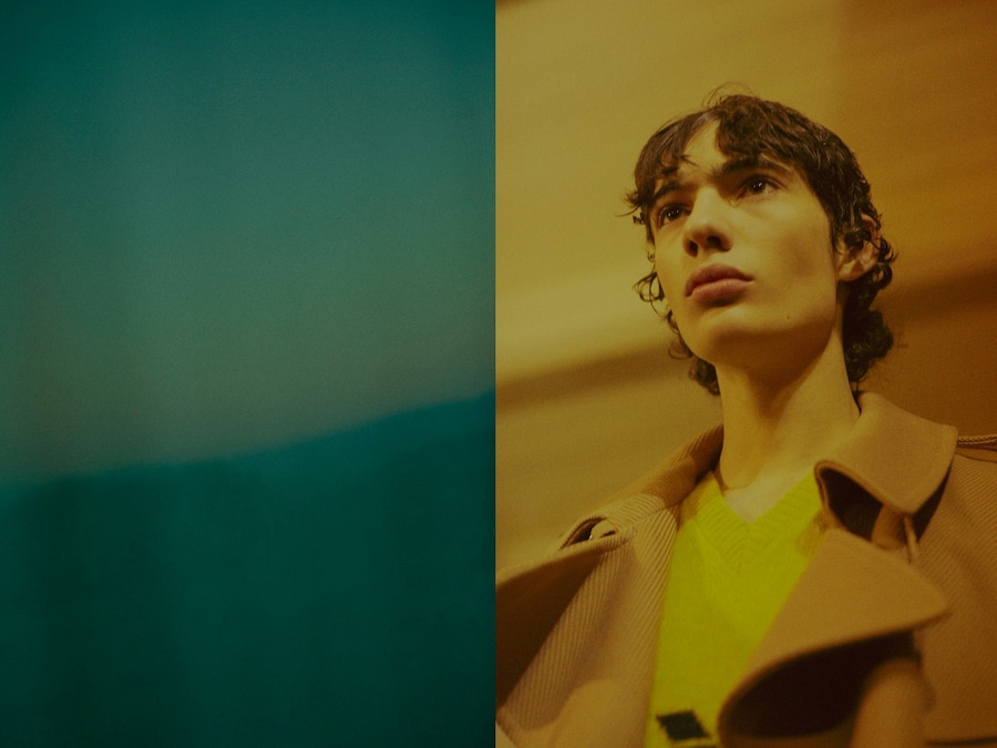 Raf Simons AW15 Mens Yellow V-neck Coat Lapels 4