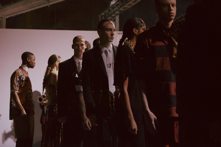 Givenchy AW15 Mens Dazed Backstage Group Tie White Shirt 16