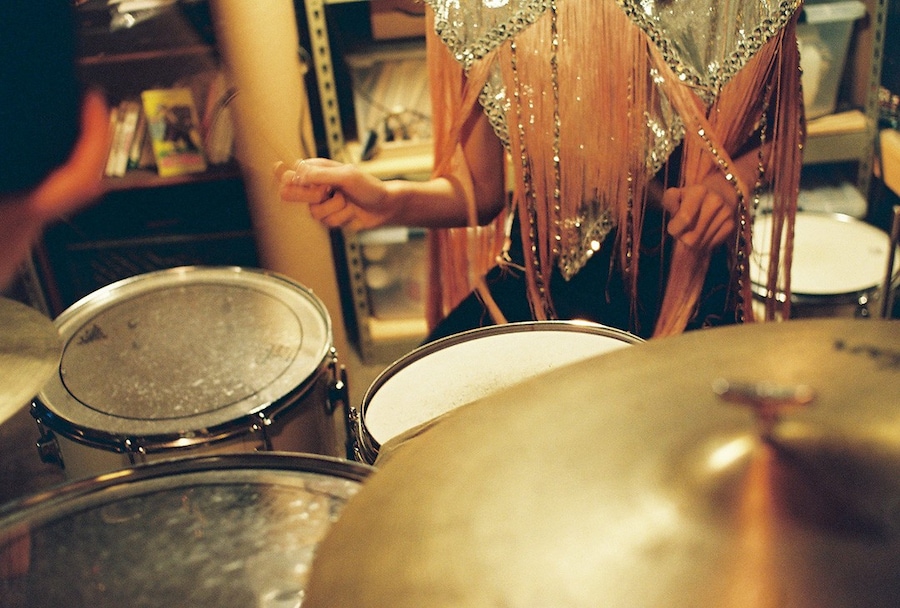 COS and Petra Collins&#39; film Drive Time, BTS 8
