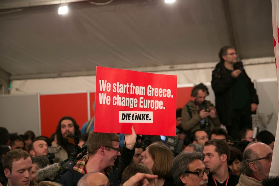 Greece celebrates after Syriza win elections 2