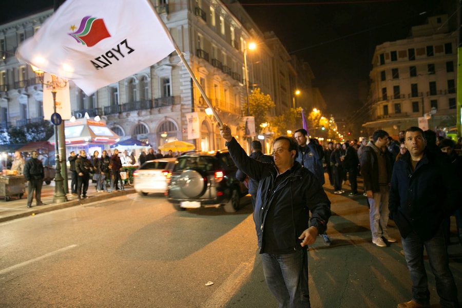 Greece celebrates after Syriza win elections 12