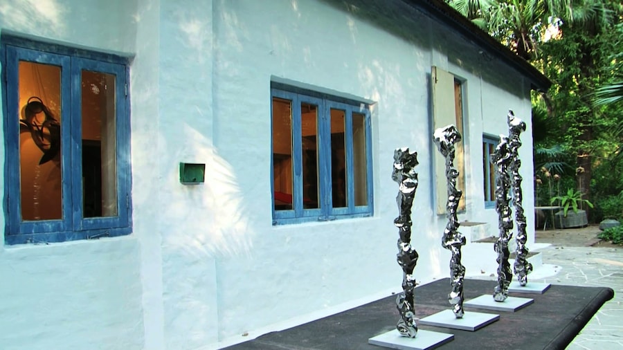 Lynda Benglis, feminist artist 8