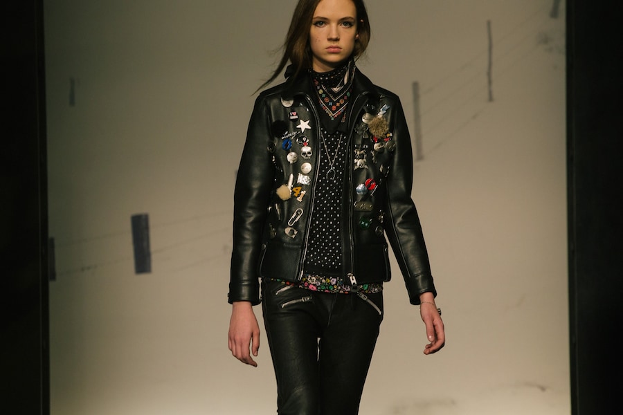 Coach AW15 Zips Leather Womenswear Neck Scarf 9
