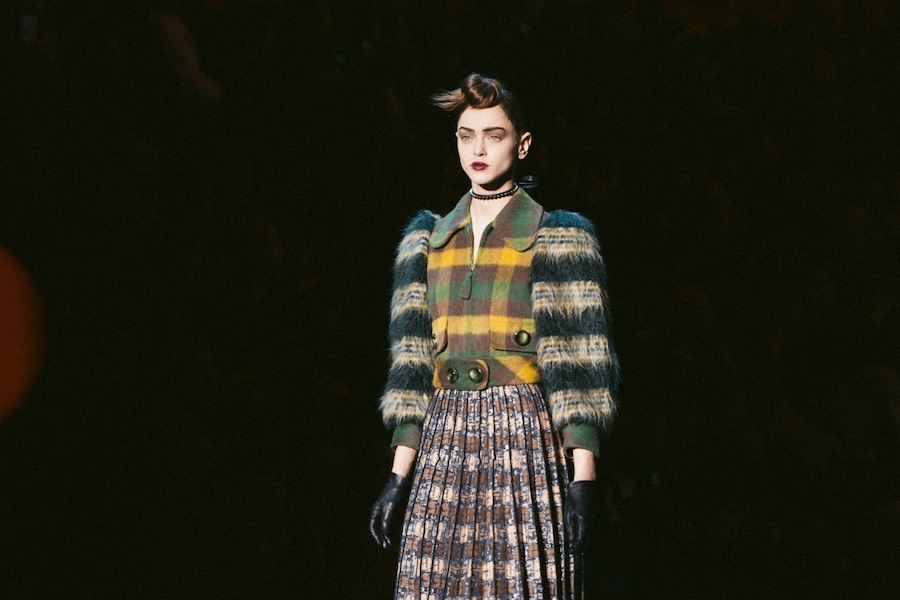 Marc Jacobs AW15 Dazed Womenswear runway puff sleeves jacket 5