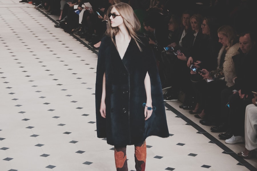 Burberry Prorsum AW15 Womenswear runway Dazed 70s 24