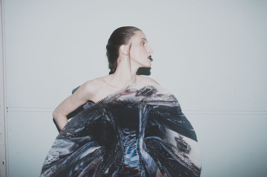 Giles AW15 backstage Dazed London Womenswear Anna Cleveland 11