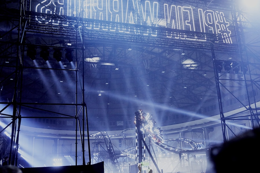 Philipp Plein AW15 backstage Womenswear set runway 20