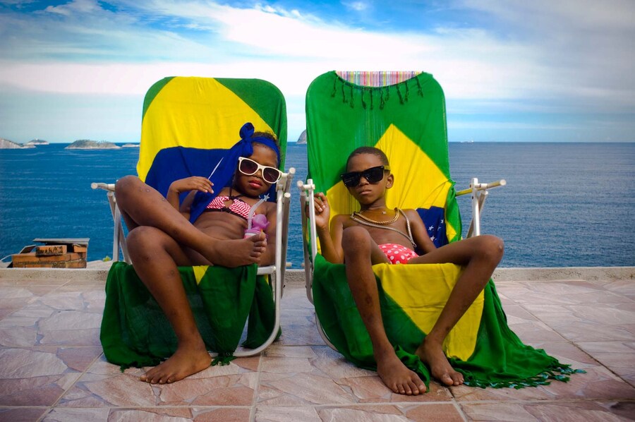 Iris Della Roca “Puisque le roi n&#39;est pas humble” Exhibition 0