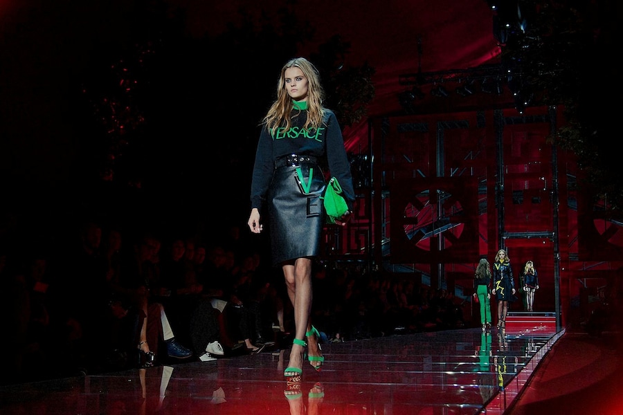 Versace AW15 Dazed runway womenswear emoji pencil skirt V E 15
