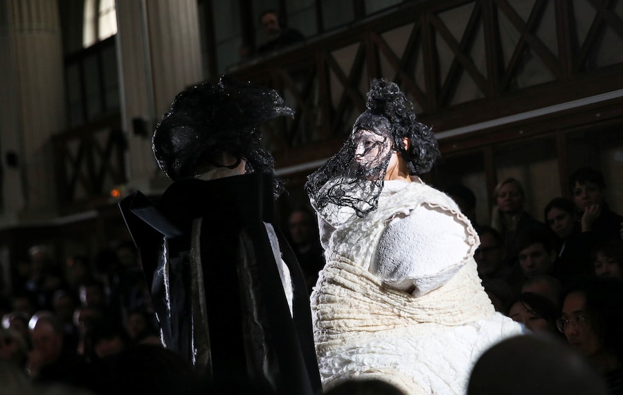 COMME-16 12