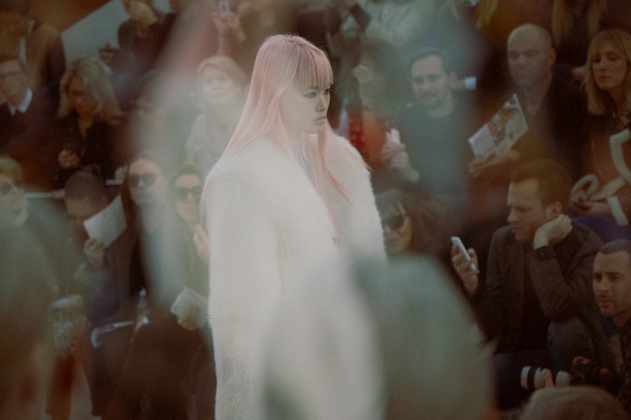 Louis Vuitton AW15 Dazed runway womenswear pink wig fur 7