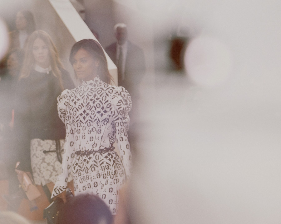Louis Vuitton AW15 Dazed runway womenswear bouffant sleeves 21