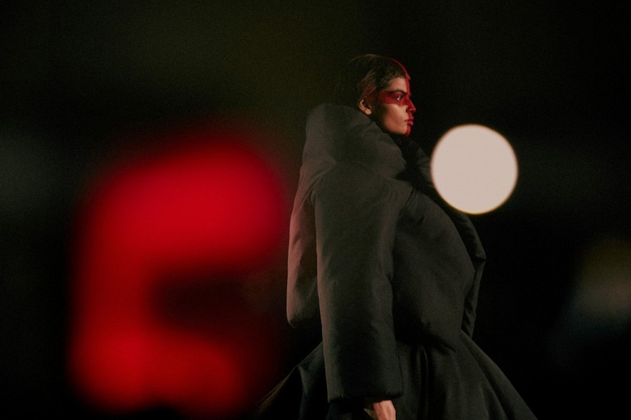Bhumika Arora (Elite) at Gareth Pugh AW15, Dazed new faces 25