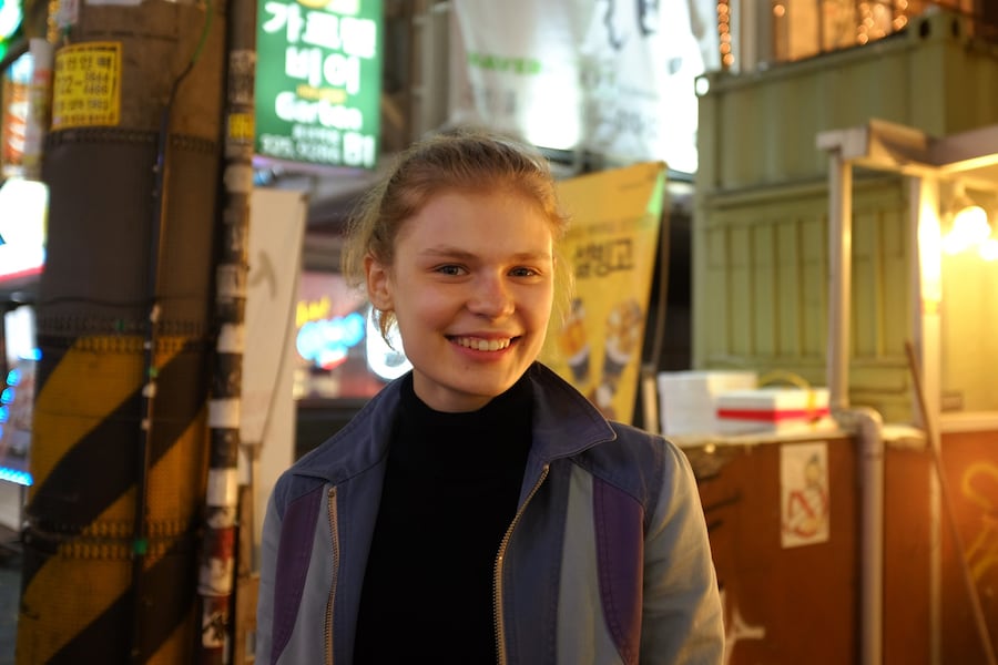 Louise Parker in Seoul 12