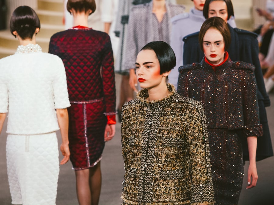 Chanel Couture AW15 casino 22