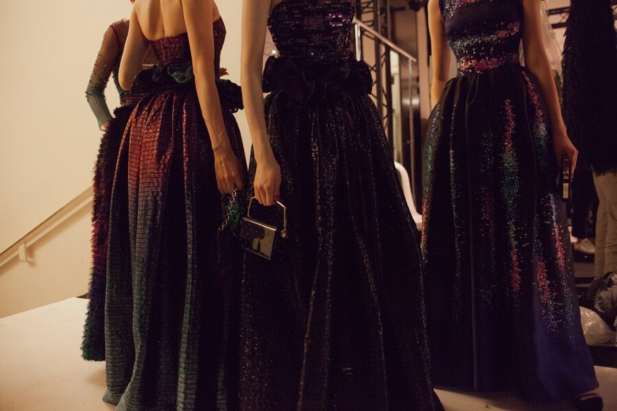 Backstage at Armani Priv&#233; Haute Couture AW15 34