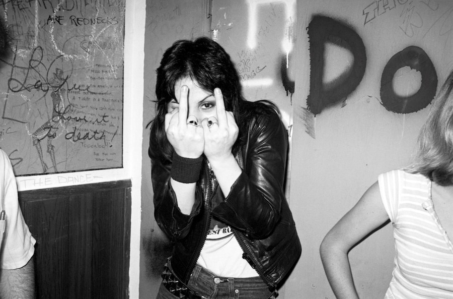 Joan Jett backstage 0