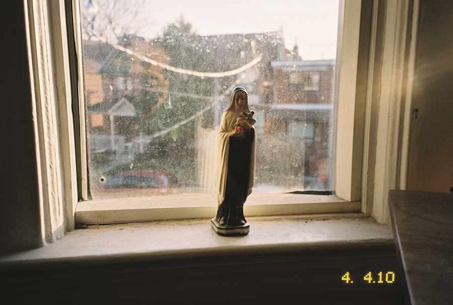 CRYSTAL CASTLES 4