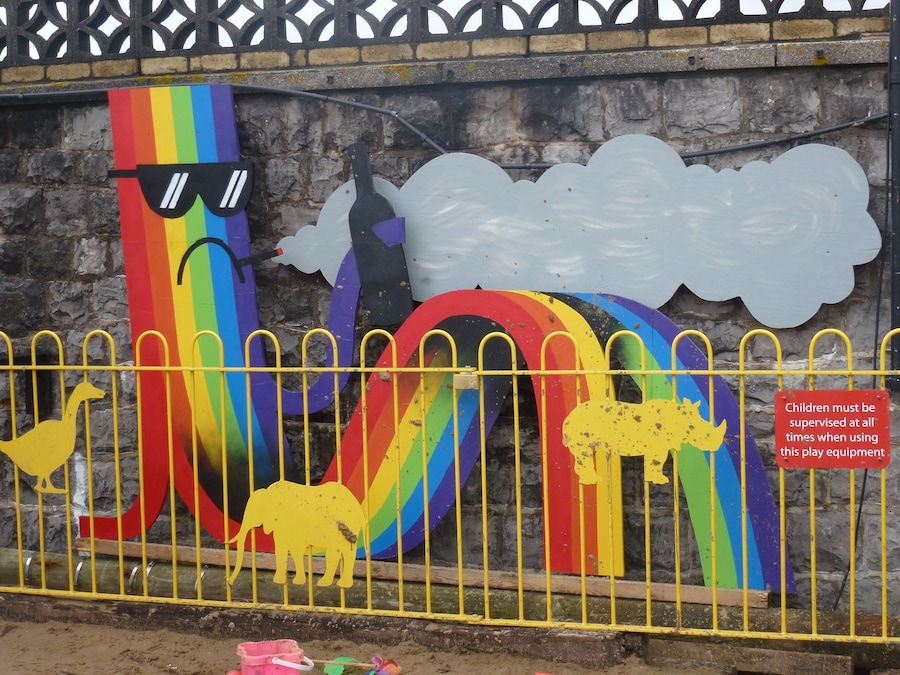 Dismaland-rainbow-man 18
