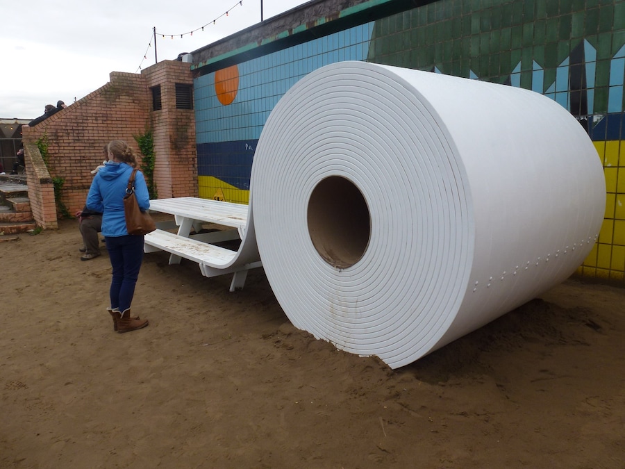 Dismaland-Toilet-art 25