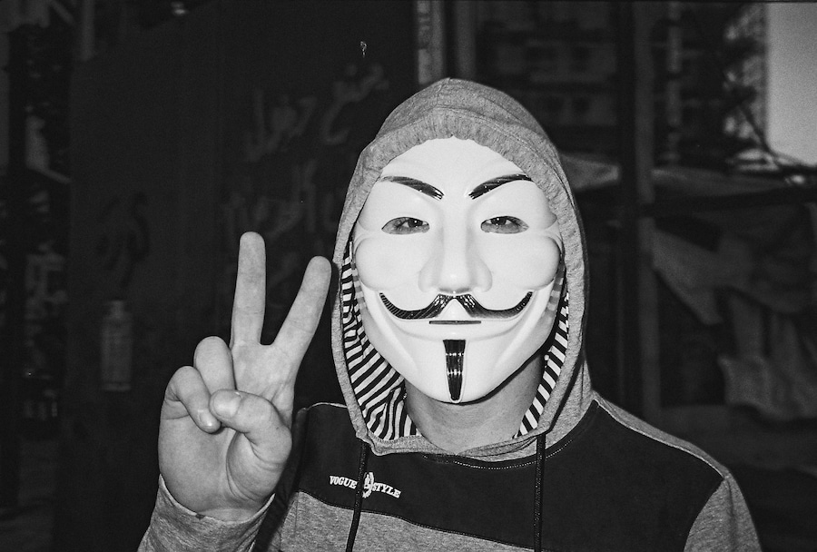 Ayla Hibri’s You Stink protests 13