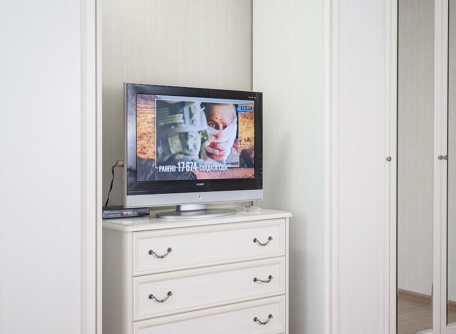 Dmitry Lookianov’s “Instant Tomorrow” 1