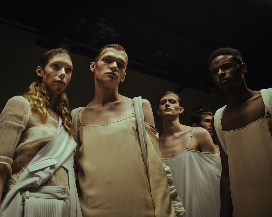 Backstage Hood by Air SS16 22