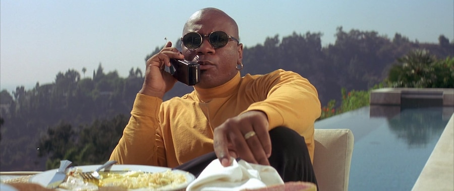 Yellow turtleneck, Pulp Fiction still 19