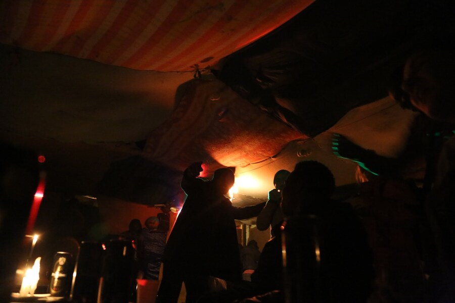 Peace and Love Bar, Calais 0