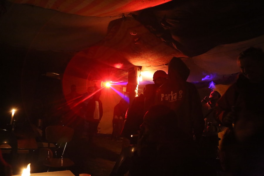 Peace and Love Bar, Calais 4