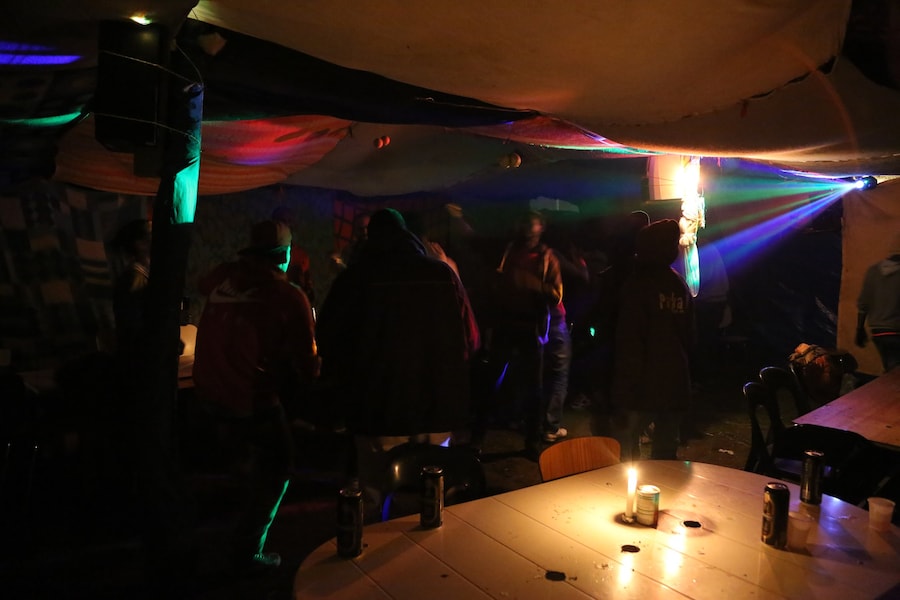 Peace and Love Bar, Calais 5