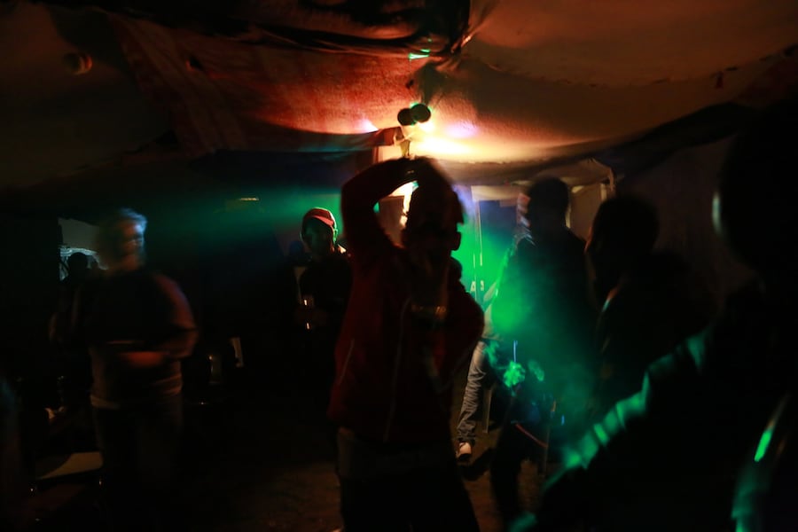 Peace and Love Bar, Calais 7