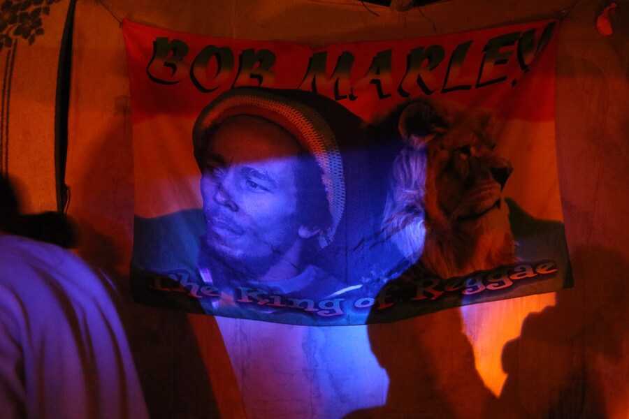 Peace and Love Bar, Calais 9