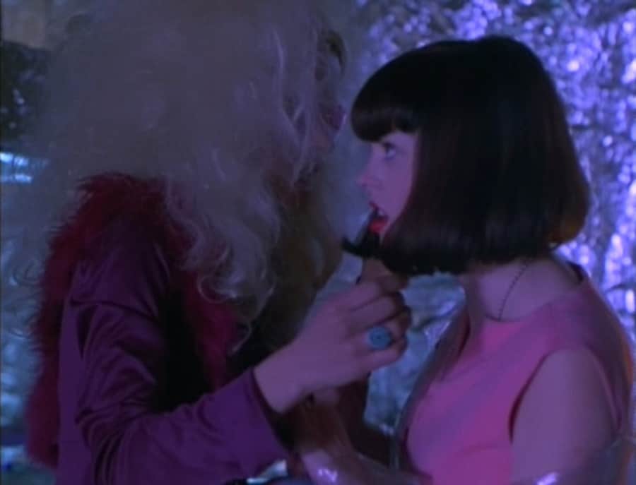 The Doom Generation Fashion Rose McGowan Parker Posey 11