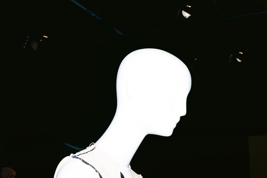 Claire Barrow AW16 8