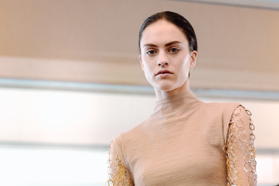 Loewe AW16 5