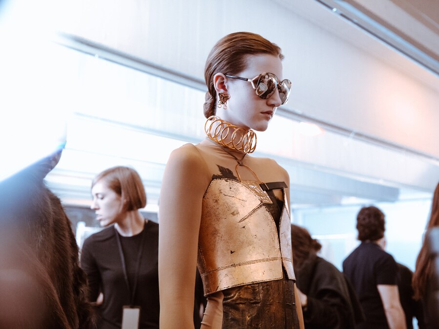 Loewe AW16 14