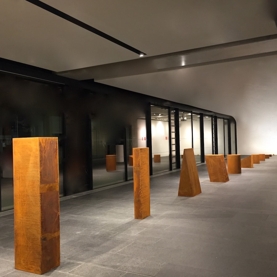 GLASS TANK-Alice Anderson 8