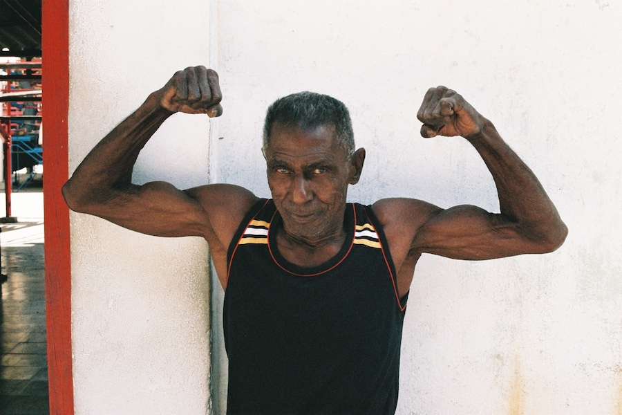 Photo from series “Izquierda, derecha, izquierda” 13