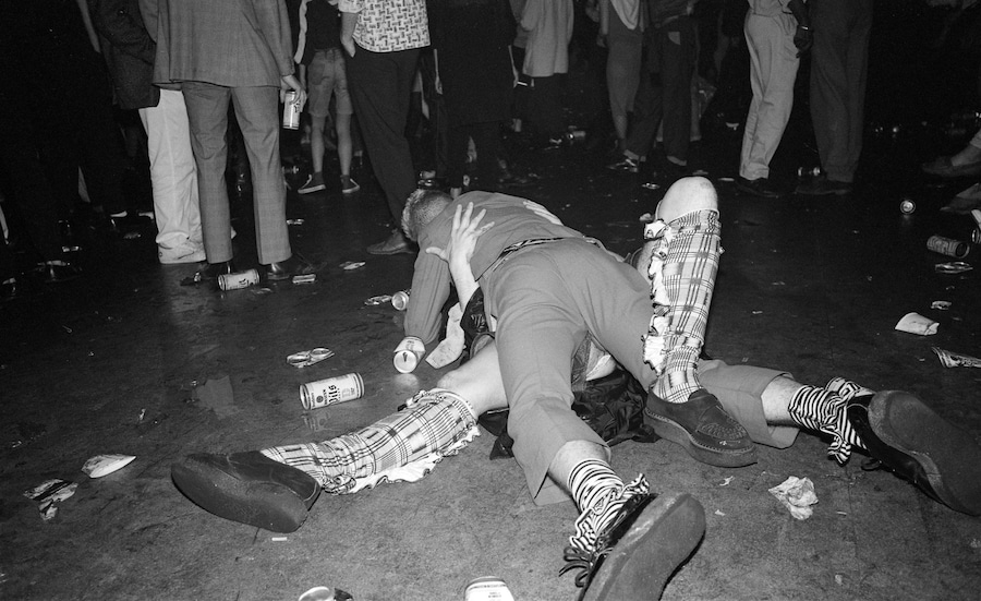 Dave Swindells/YOUTH CLUB 8